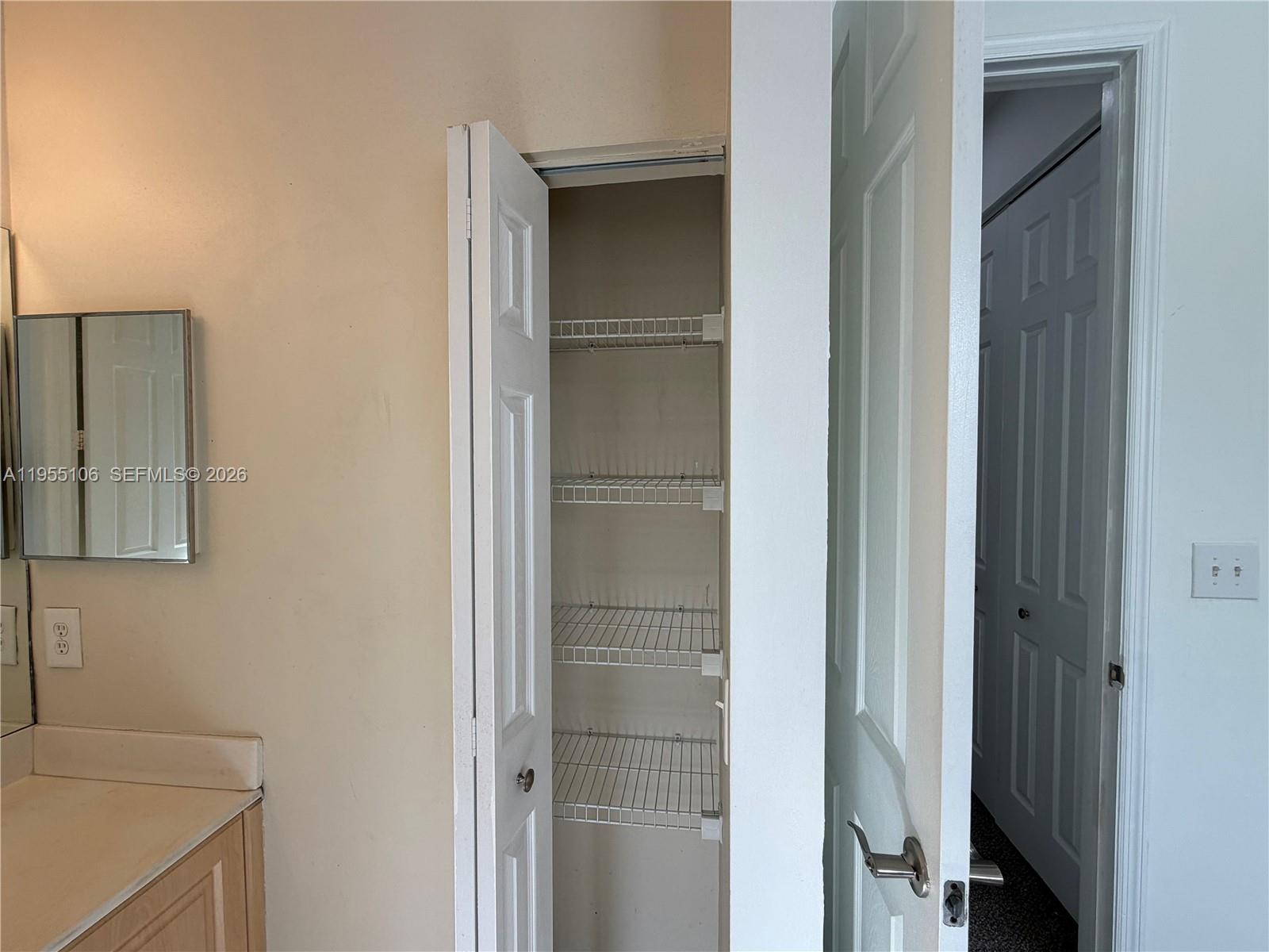 MARBELLA BAY - Residential