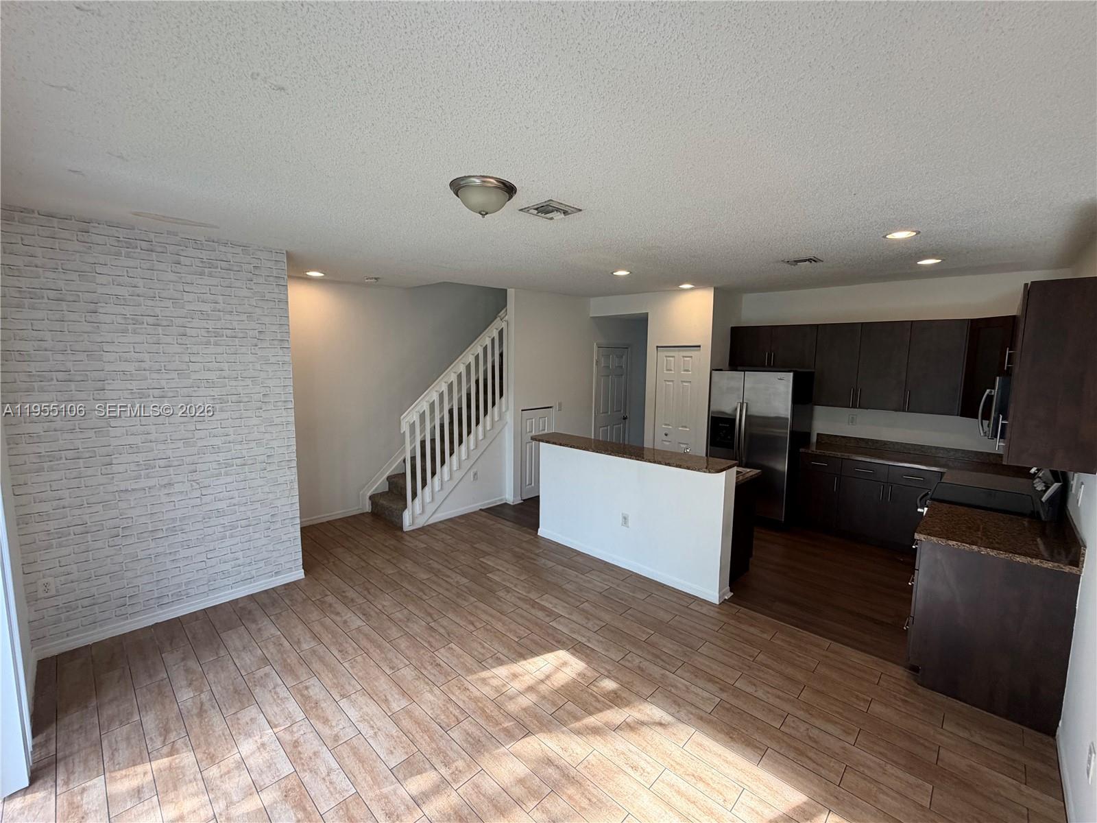 MARBELLA BAY - Residential