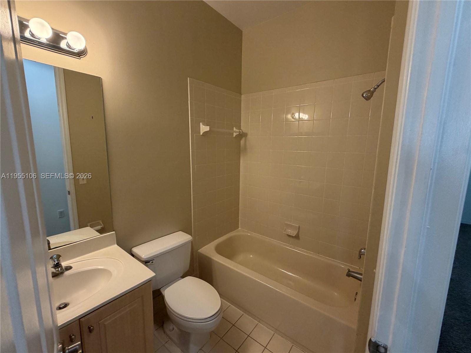 MARBELLA BAY - Residential