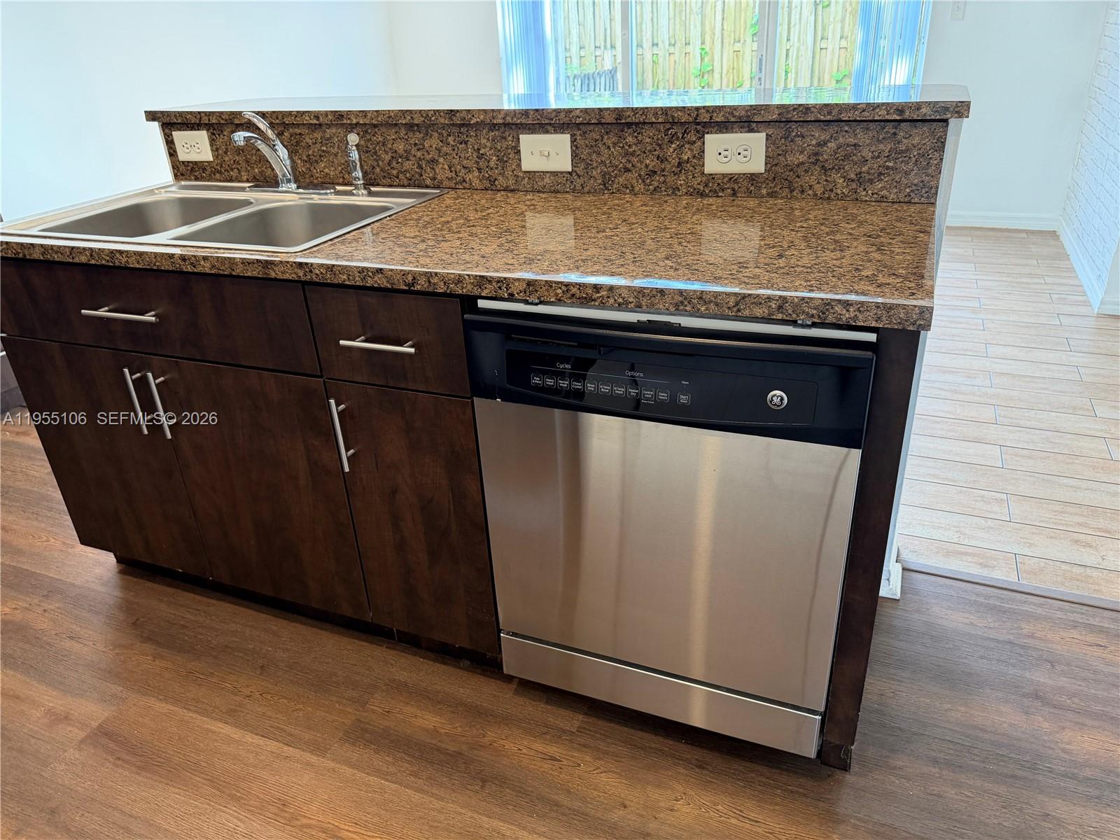 MARBELLA BAY - Residential