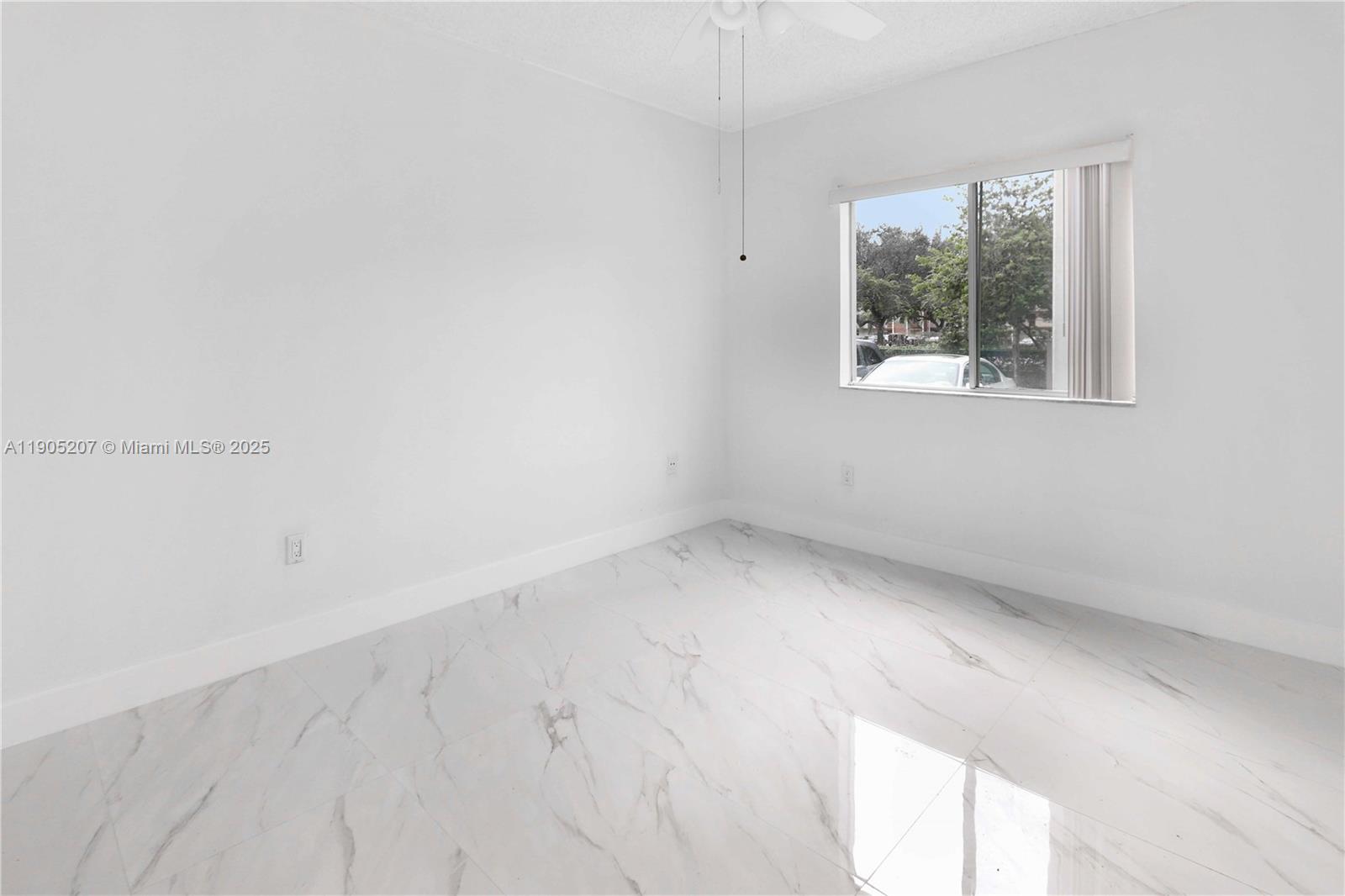 UNIVERSITY PARC RESIDENCE - Residential Lease