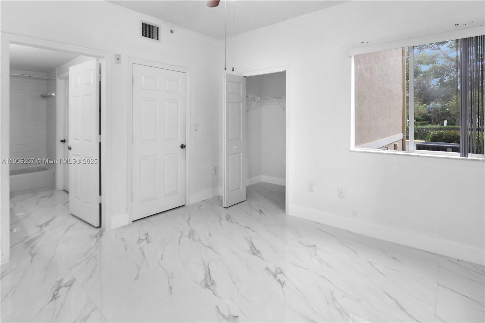 UNIVERSITY PARC RESIDENCE - Residential Lease