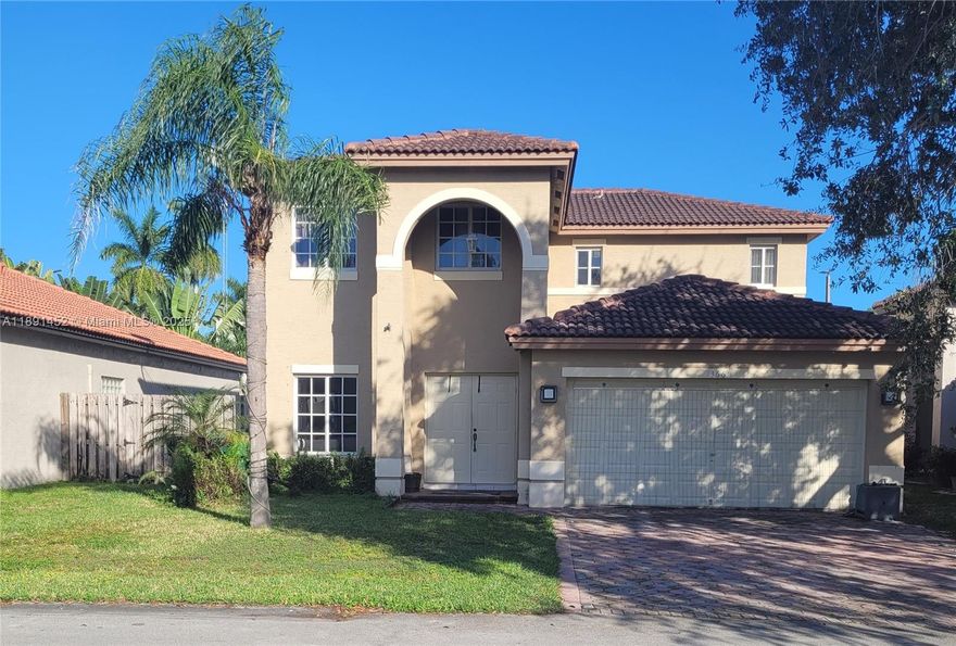 Price for a quick sale. Beautiful two-story single family home, 4bed/3bath, 2car garage. 
Newer kitchen with granite counter tops and breakfast area.
This house has One bedroom with full bathroom in the ground floor . Fenced backyard. 
Gated community in Bonita Lakes with security 24 hours
Exceptional amenities as clubhouse, swimming pool, fitness center, tennis courts.
Located close to major highways, dining and shopping centers. 
Sellers are willing to assist buyers closing costs concessions with a strong offer.