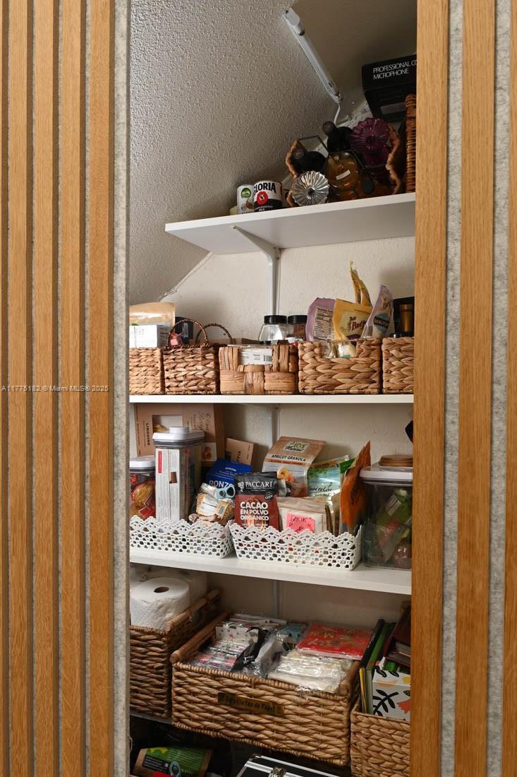 COUNTRY ISLES PHASE II - Residential