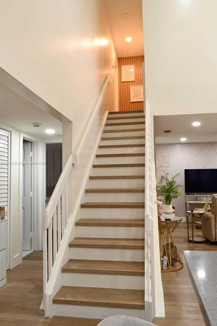 COUNTRY ISLES PHASE II - Residential