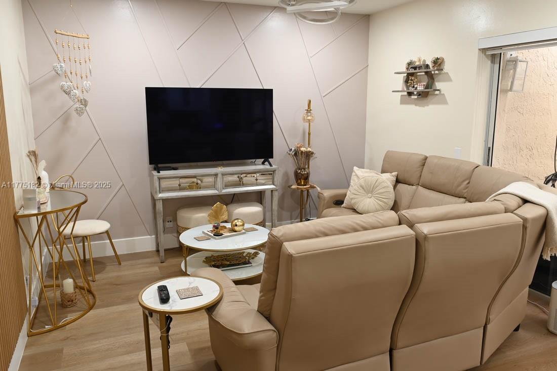 COUNTRY ISLES PHASE II - Residential