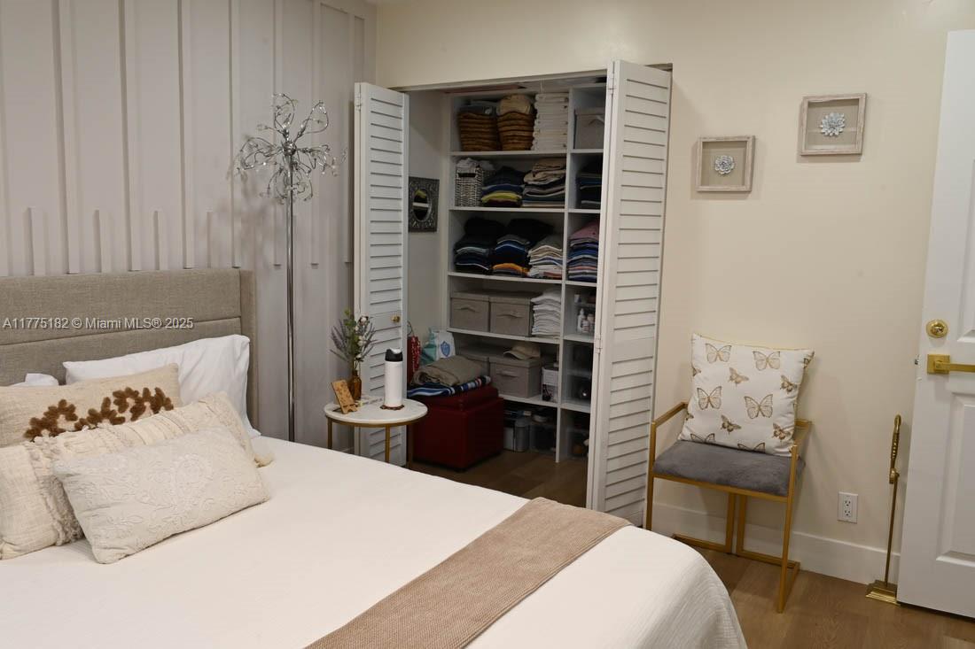 COUNTRY ISLES PHASE II - Residential