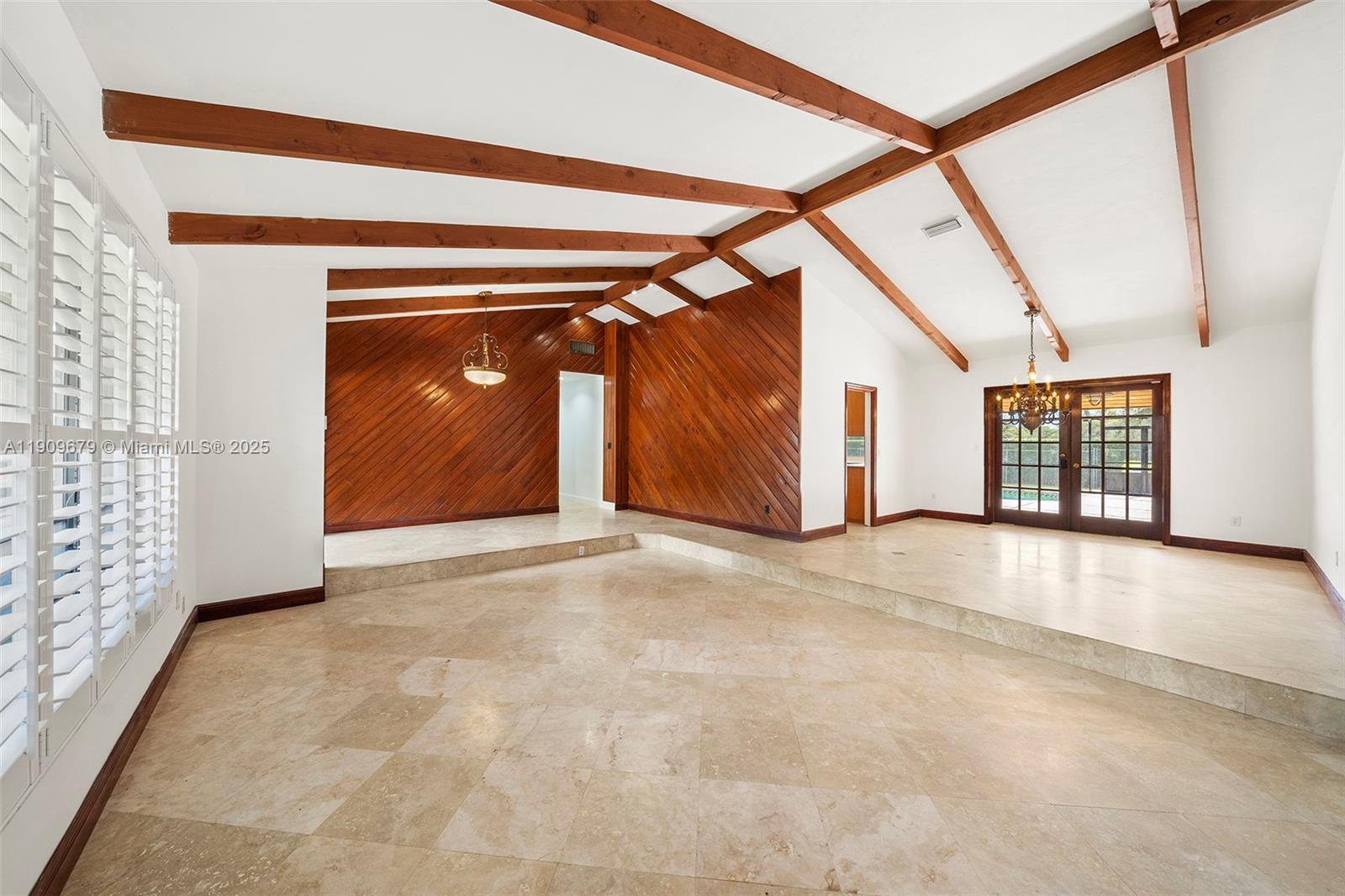 CALUSA CLUB ESTATES - Residential