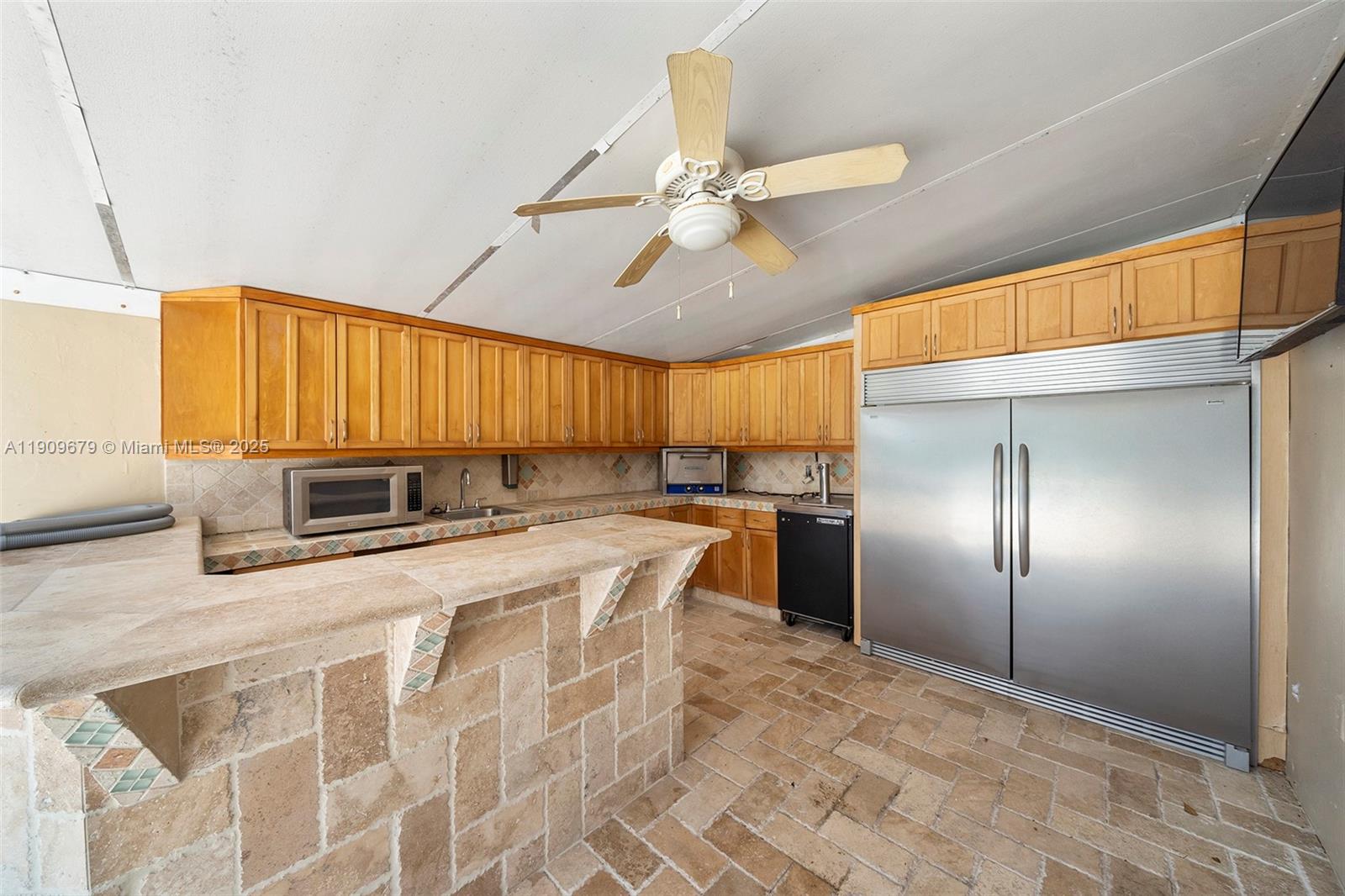 CALUSA CLUB ESTATES - Residential