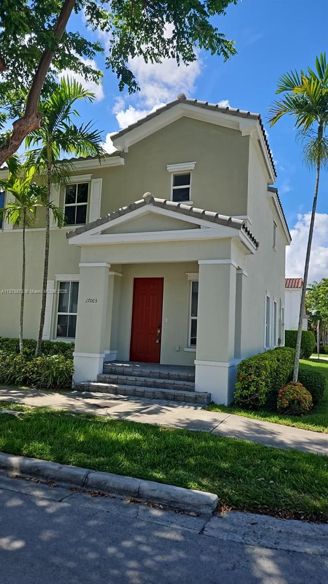 Beautiful and well-maintained 4BR/3BA townhouse built by Lennar. Corner location, no carpet, new vinyl floors
upstairs, brand-new refrigerator and microwave. Kitchen with granite countertops and stainless steel appliances.
Three bedrooms on the second floor. Paver area fits 2 cars plus a 2-car garage. Community offers resort-style
clubhouse, pools, gym, childrens areas, and on-site primary school. Safe, family-friendly neighborhood close to
shopping and main access roads.