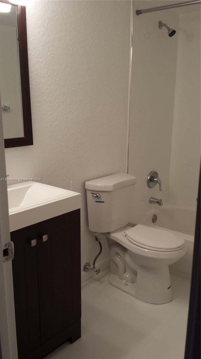 DADELAND CAPRI CONDO - Residential