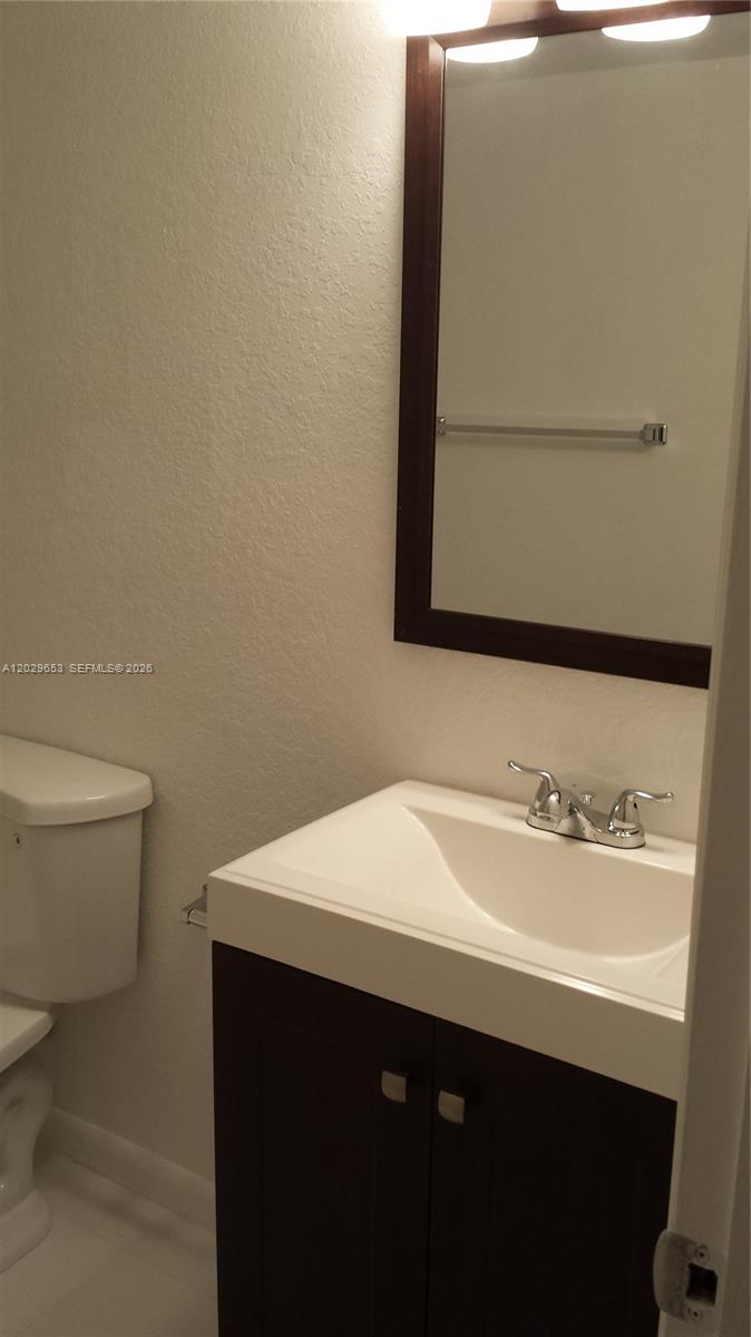 DADELAND CAPRI CONDO - Residential