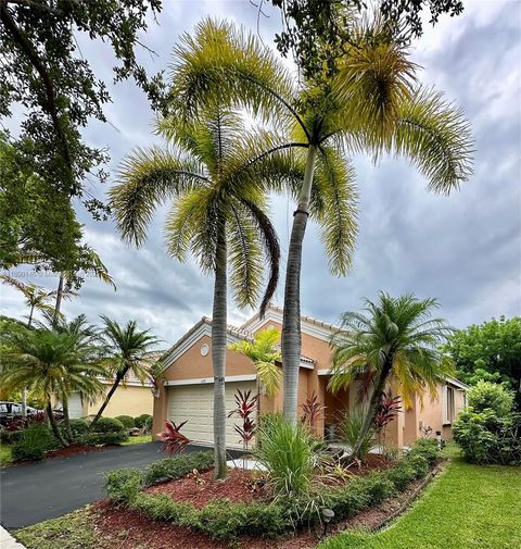 Photo of 4279 Greenbriar Ln, Weston, FL 33331 (MLS # A11890146)