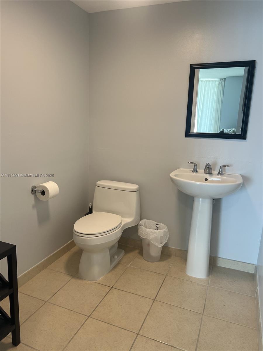 LA PERLA CONDO - Residential