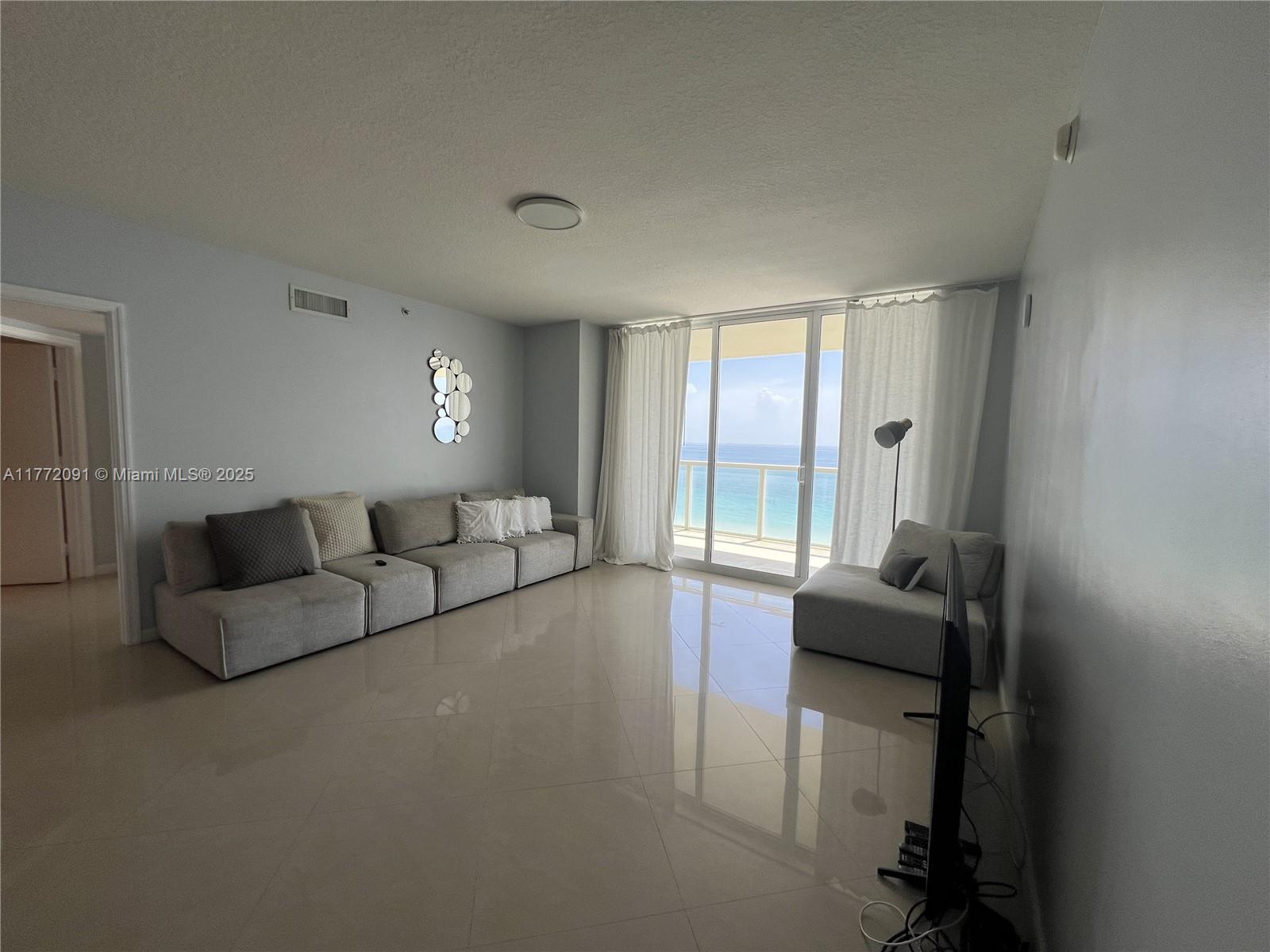 LA PERLA CONDO - Residential