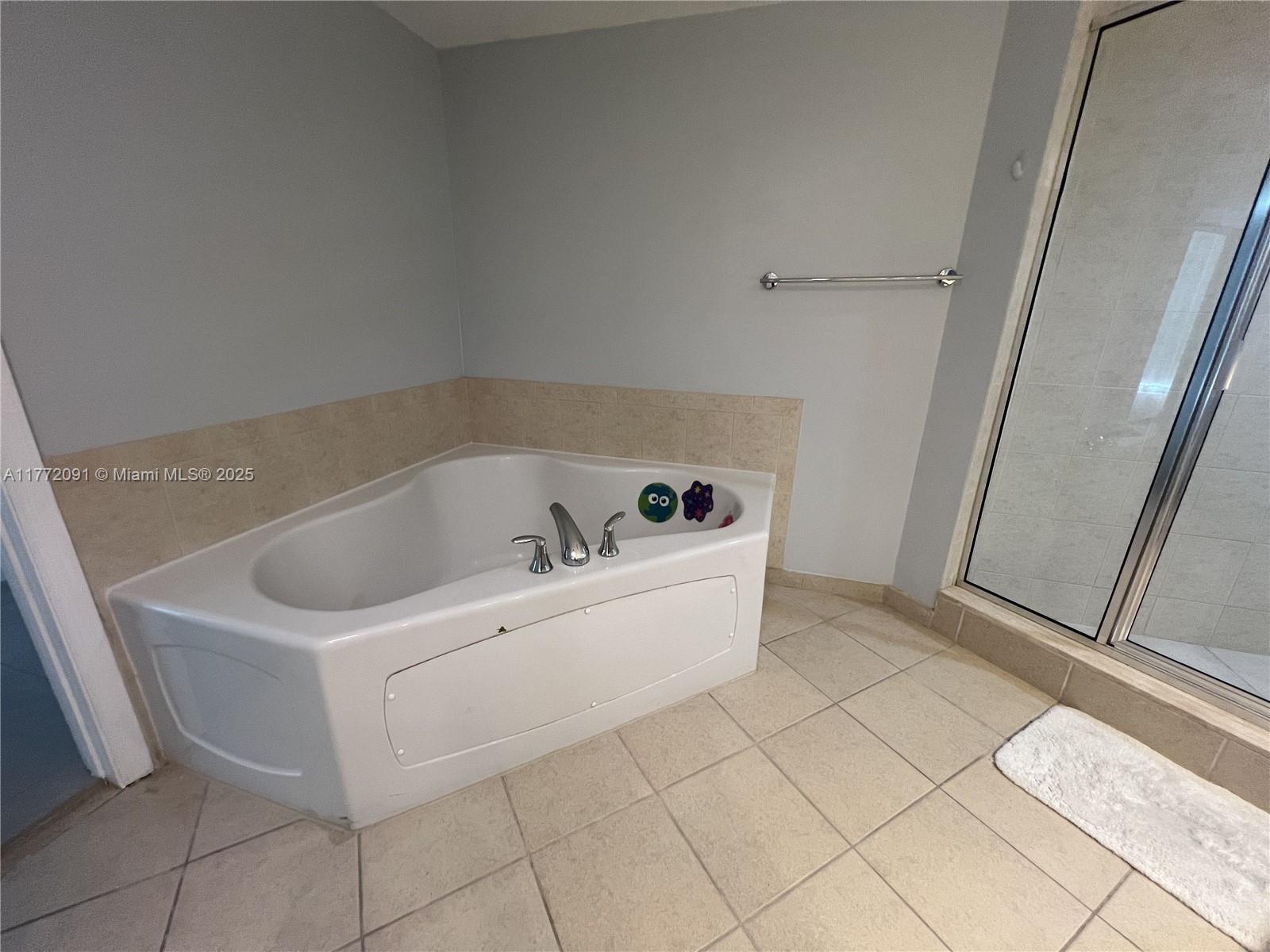 LA PERLA CONDO - Residential