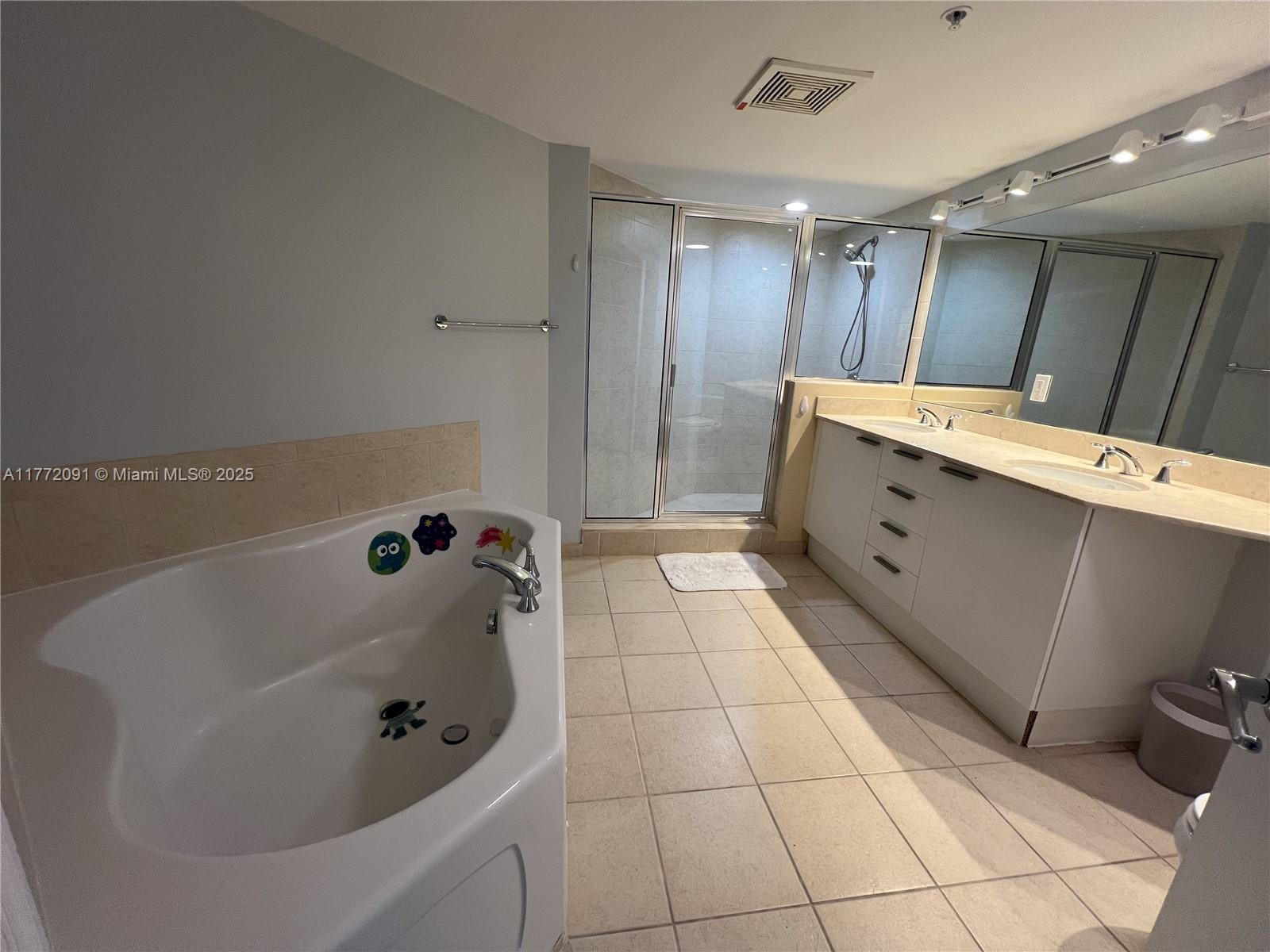 LA PERLA CONDO - Residential