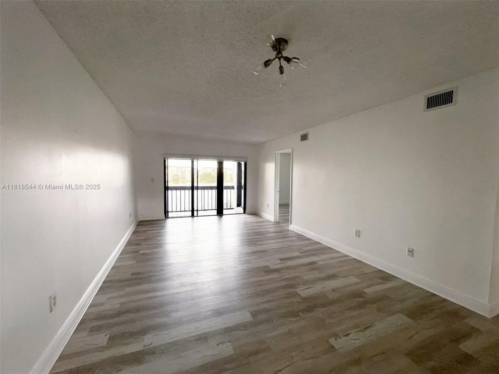 8875 Fontainebleau Blvd 202, Miami, Broward County, Florida - 2 Bedrooms  
2 Bathrooms - 