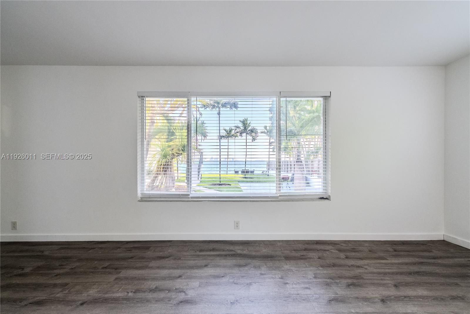 1750 S Treasure Dr 1