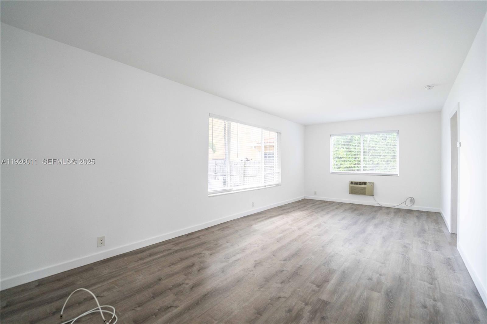 1750 S Treasure Dr 1