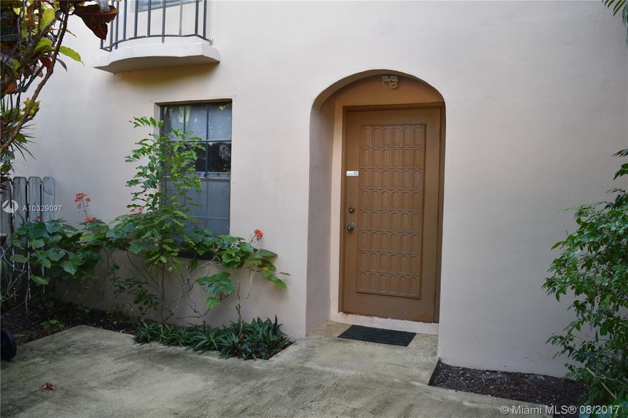 Great Location and Wonderful Community- Nova North, close to colleges, shopping, restaurants, 595... Townhome features large rooms, foyer entry, eat-in kitchen, half bath on the ground floor, utility room, extra storage outside, private  fenced back yard, front courtyard, two assigned parking spaces and plenty of guest spots. Great neighbors! Original owner could give credit for paint and flooring. Huge Rooms: Great Rm 23 x 20.5, master bedroom 16x12.5. $169 p/m maint. fee.This is a condo- no FHA financing.