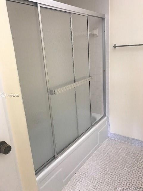 RACQUET CLUB 9 AT BONAVEN - Residential Lease