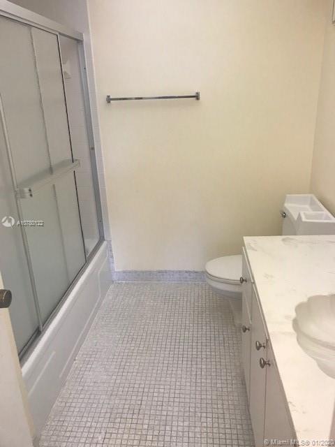 RACQUET CLUB 9 AT BONAVEN - Residential Lease