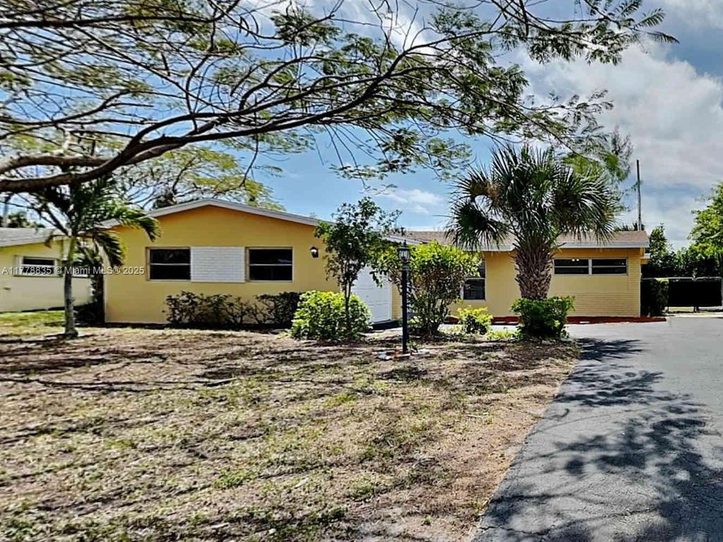 Photo of 518 Jaeger Dr, Delray Beach, FL 33444 (MLS # A11778835)