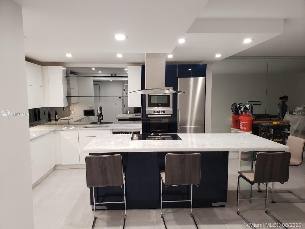 Roney Palace - Residential Lease