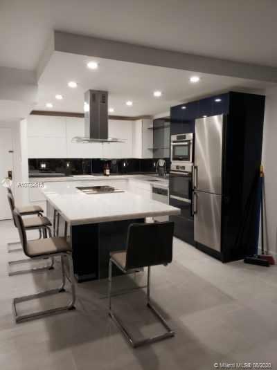 Roney Palace - Residential Lease