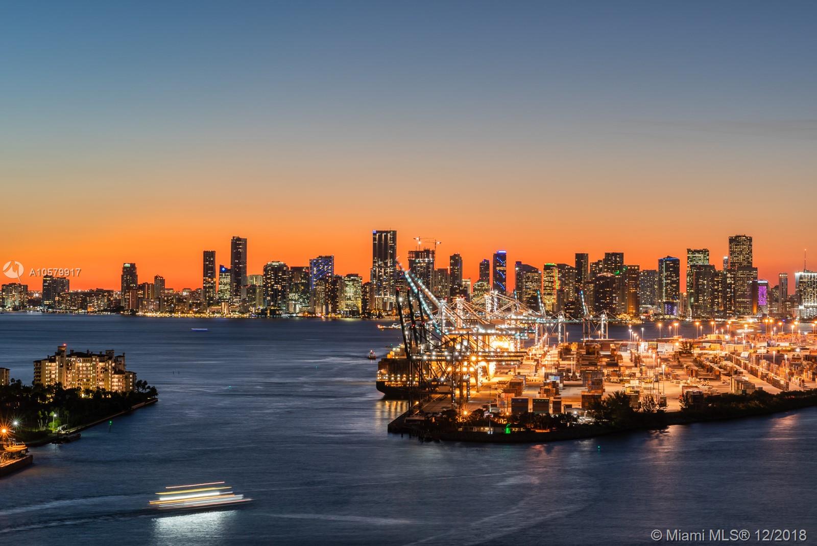 CONTINUUM ON SOUTH BEACH - Residential