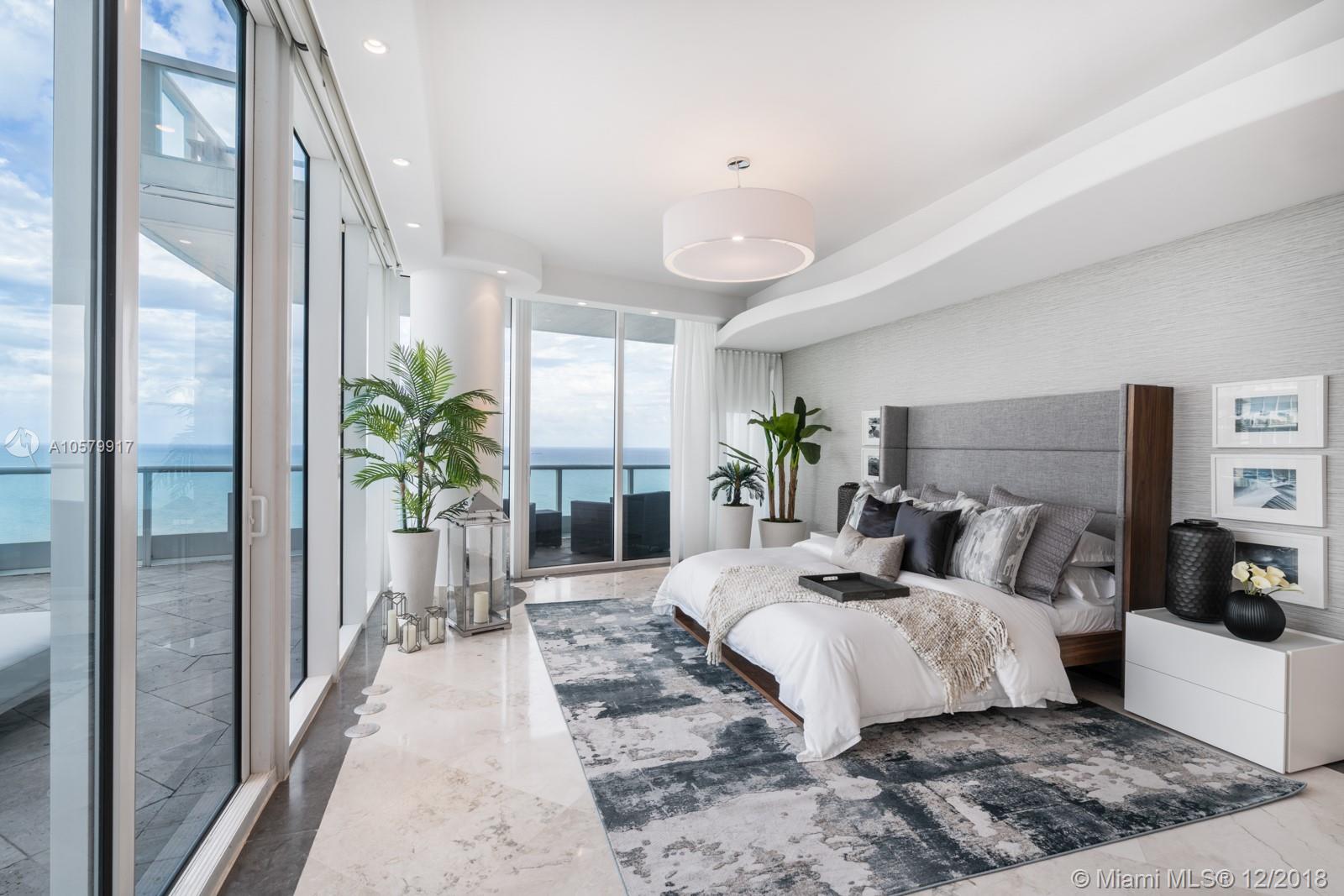 CONTINUUM ON SOUTH BEACH - Residential