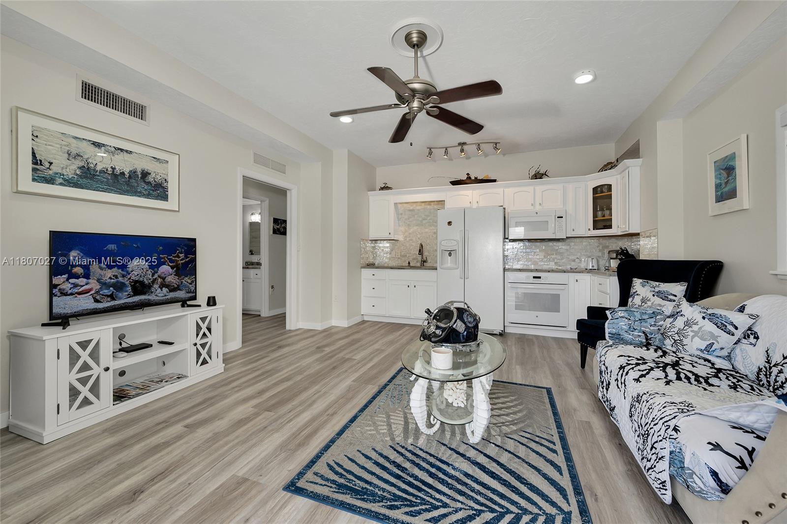 PORT ANTIGUA PLAT NO 1 - Residential