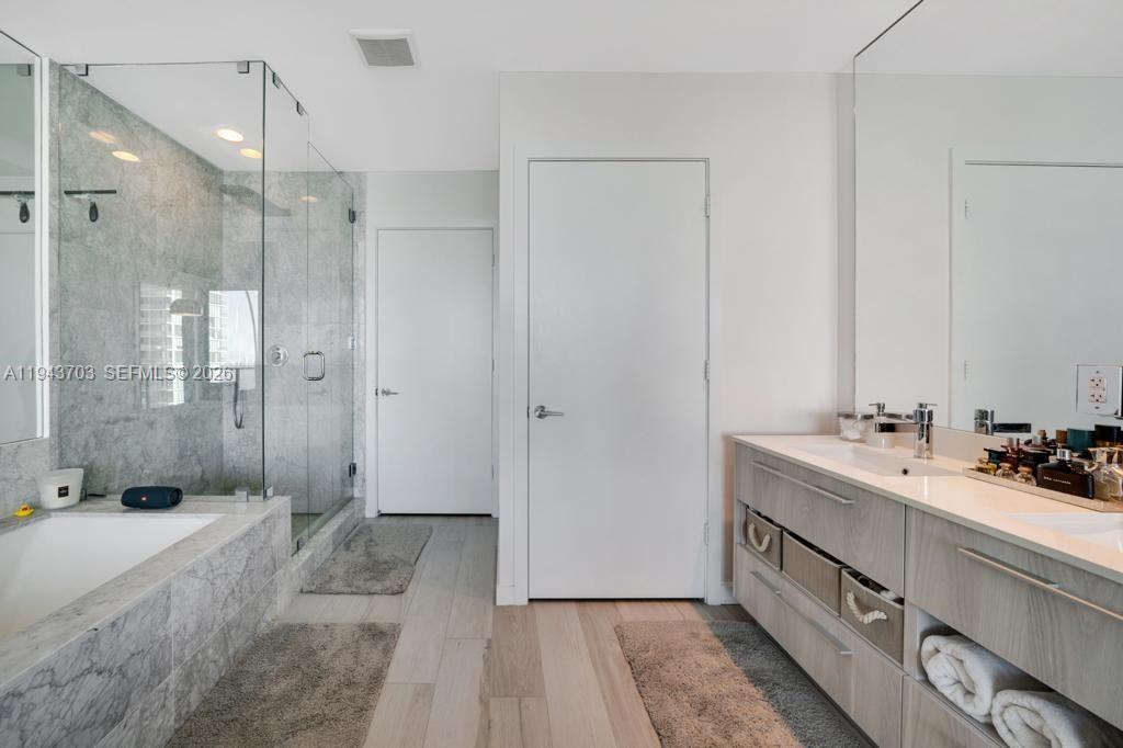 GRAN PARAISO CONDO - Residential Lease