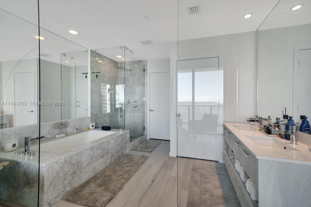 GRAN PARAISO CONDO - Residential Lease