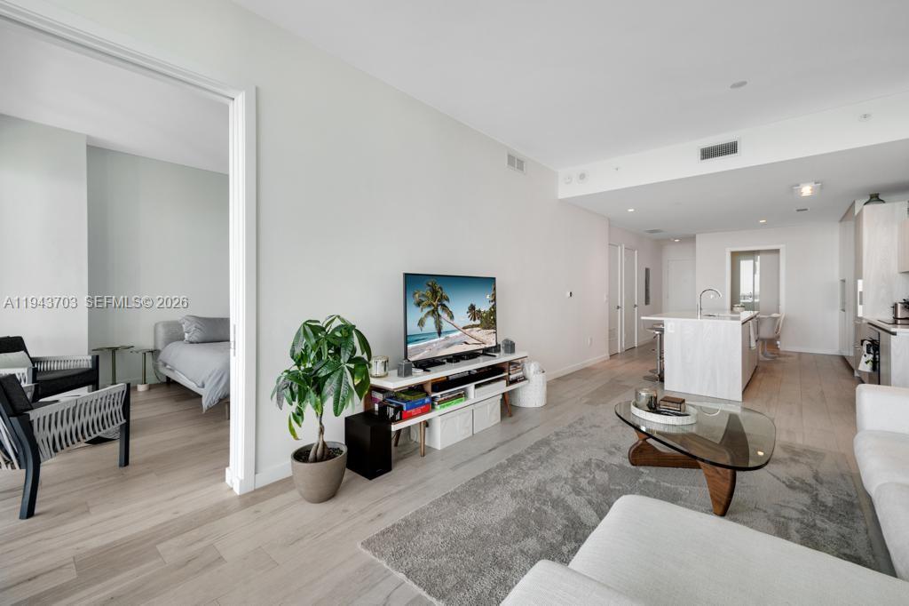 GRAN PARAISO CONDO - Residential Lease