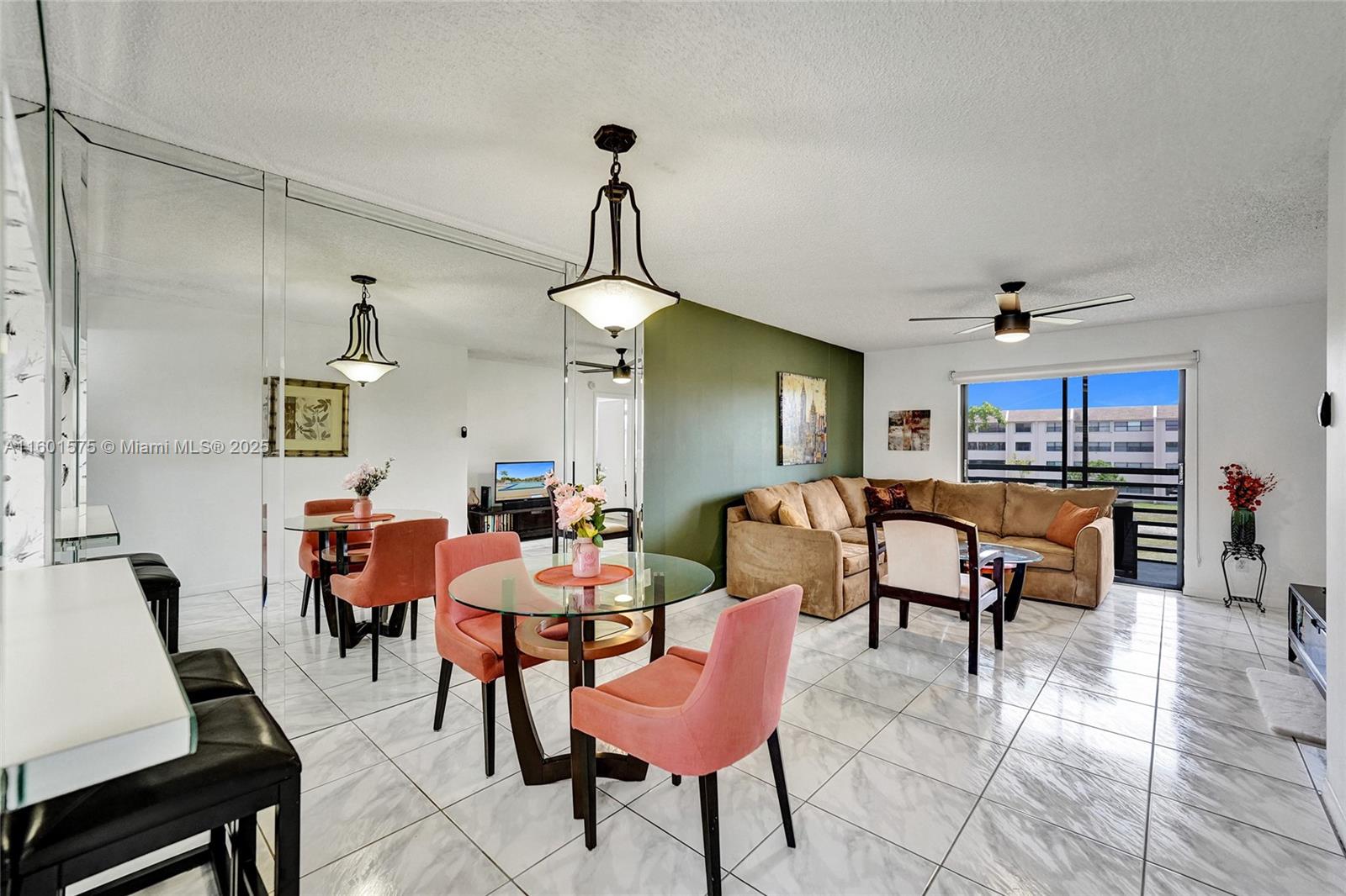 2748 Nw 104th Ave 308, Sunrise, Miami-Dade County, Florida - 2 Bedrooms  
2 Bathrooms - 