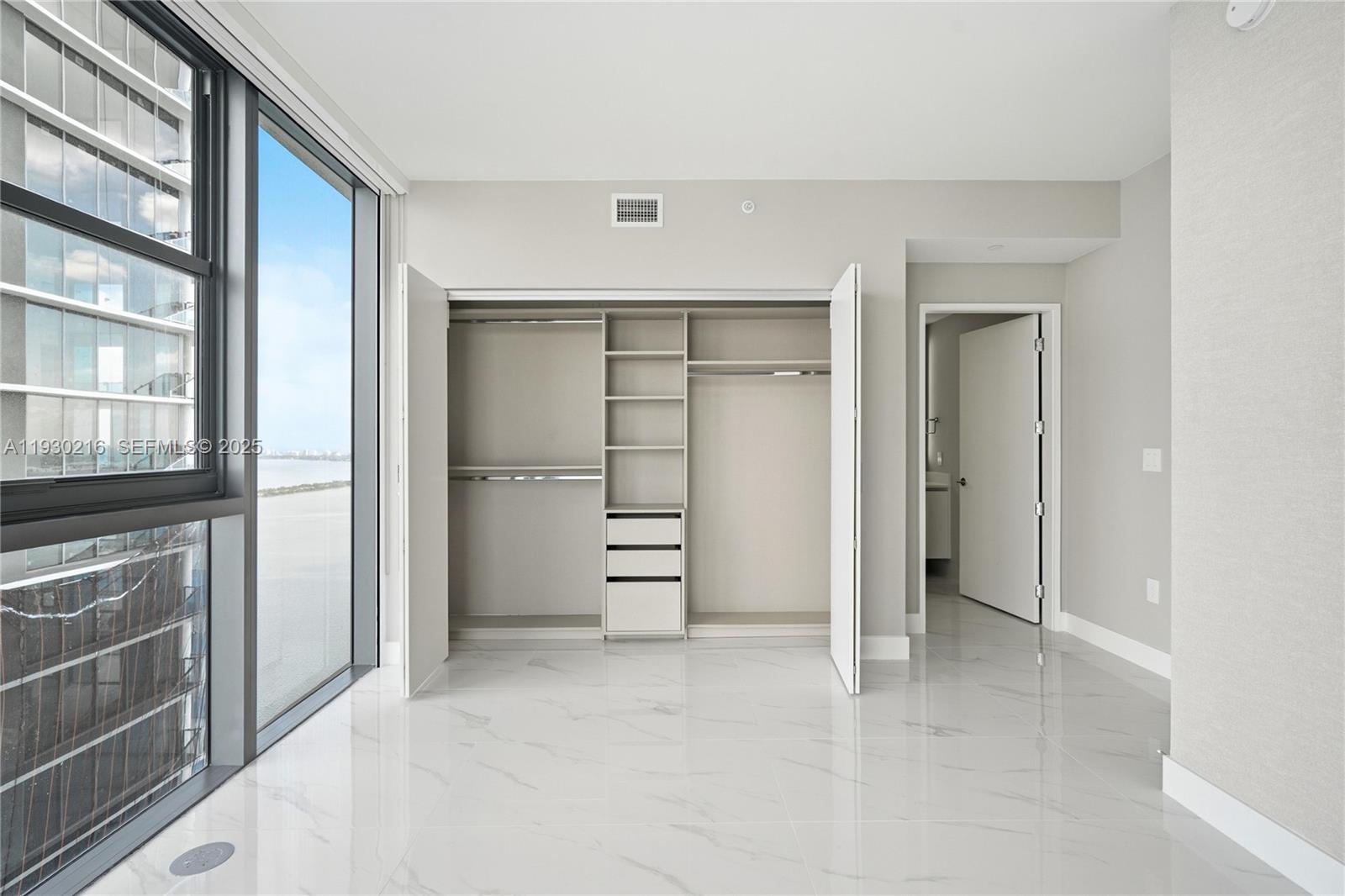 ARIA RESERVE SOUTH - Residential