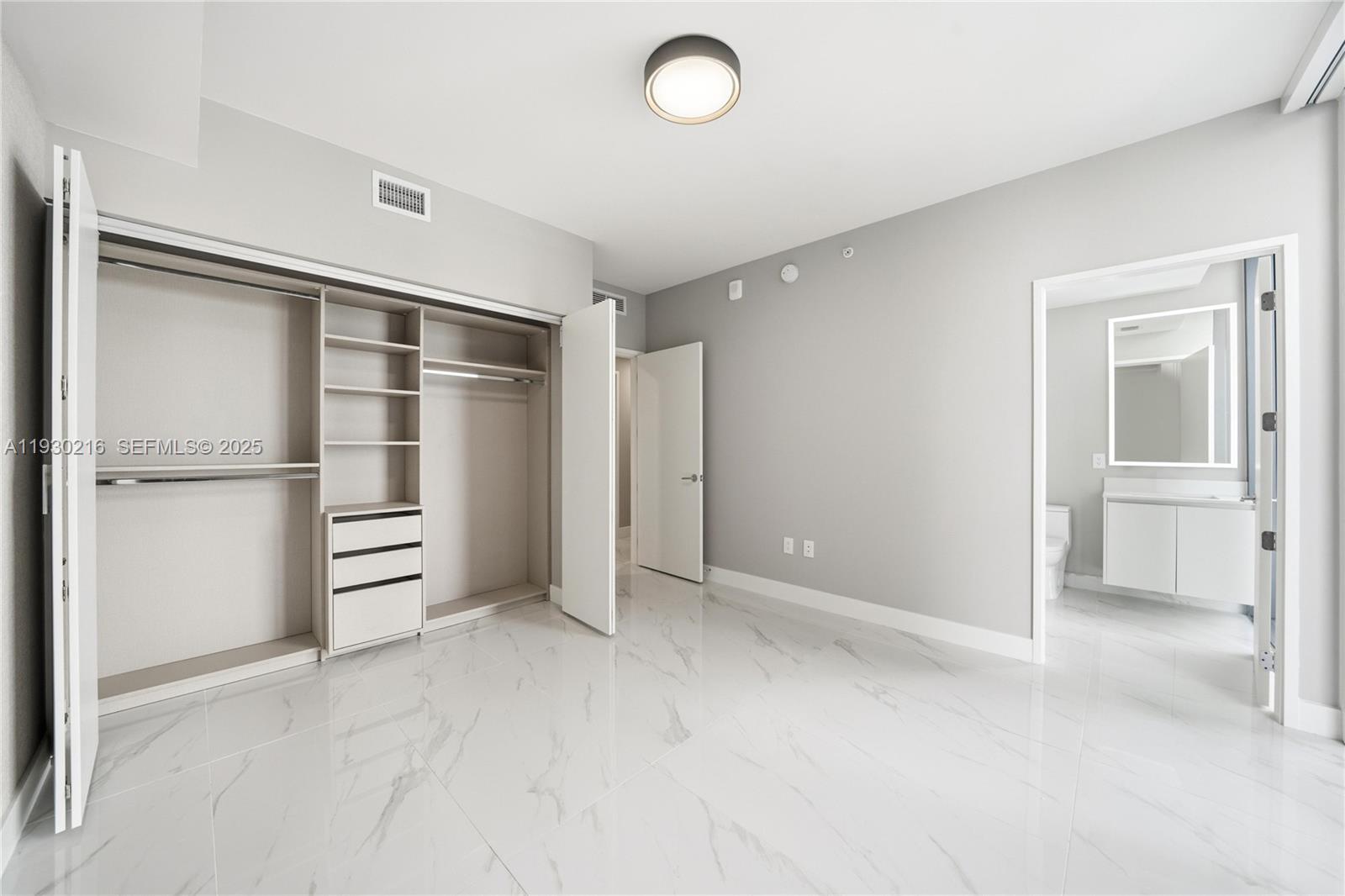 ARIA RESERVE SOUTH - Residential