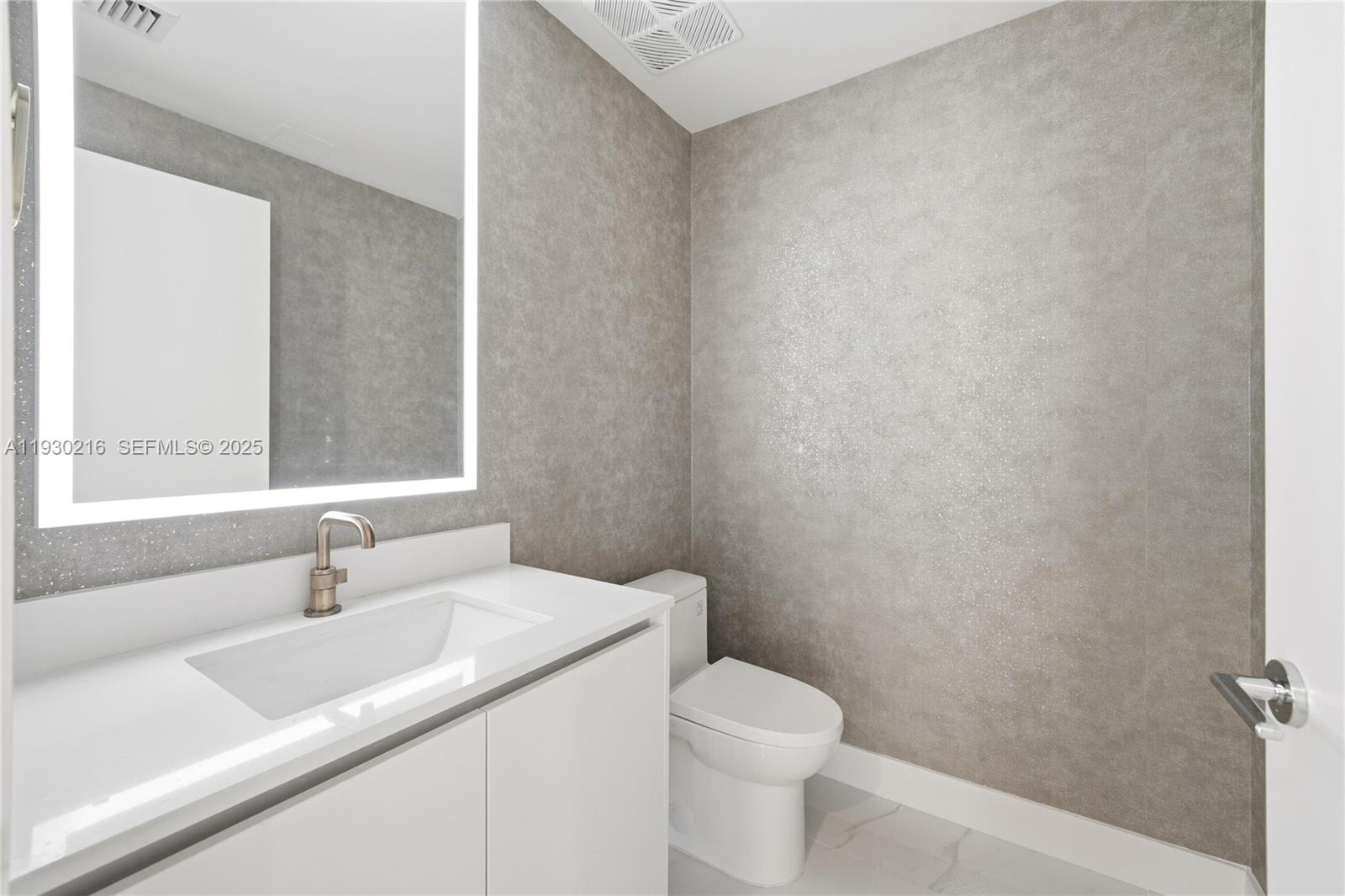 ARIA RESERVE SOUTH - Residential