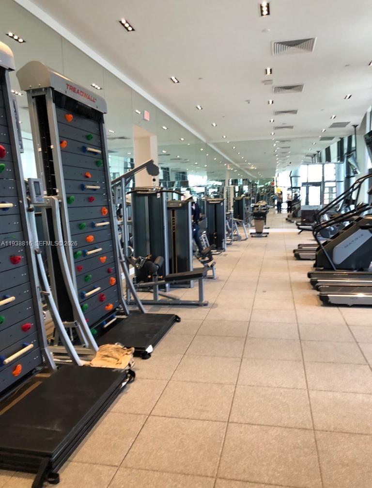 CANVAS CONDO - Residential