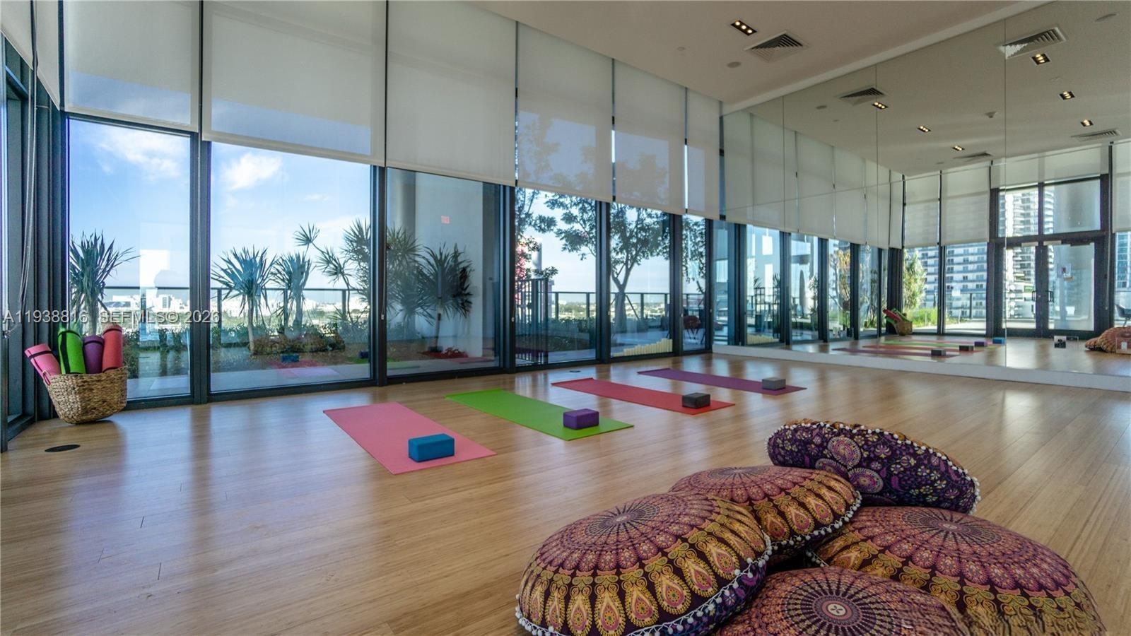 CANVAS CONDO - Residential