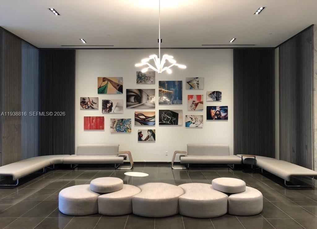 CANVAS CONDO - Residential