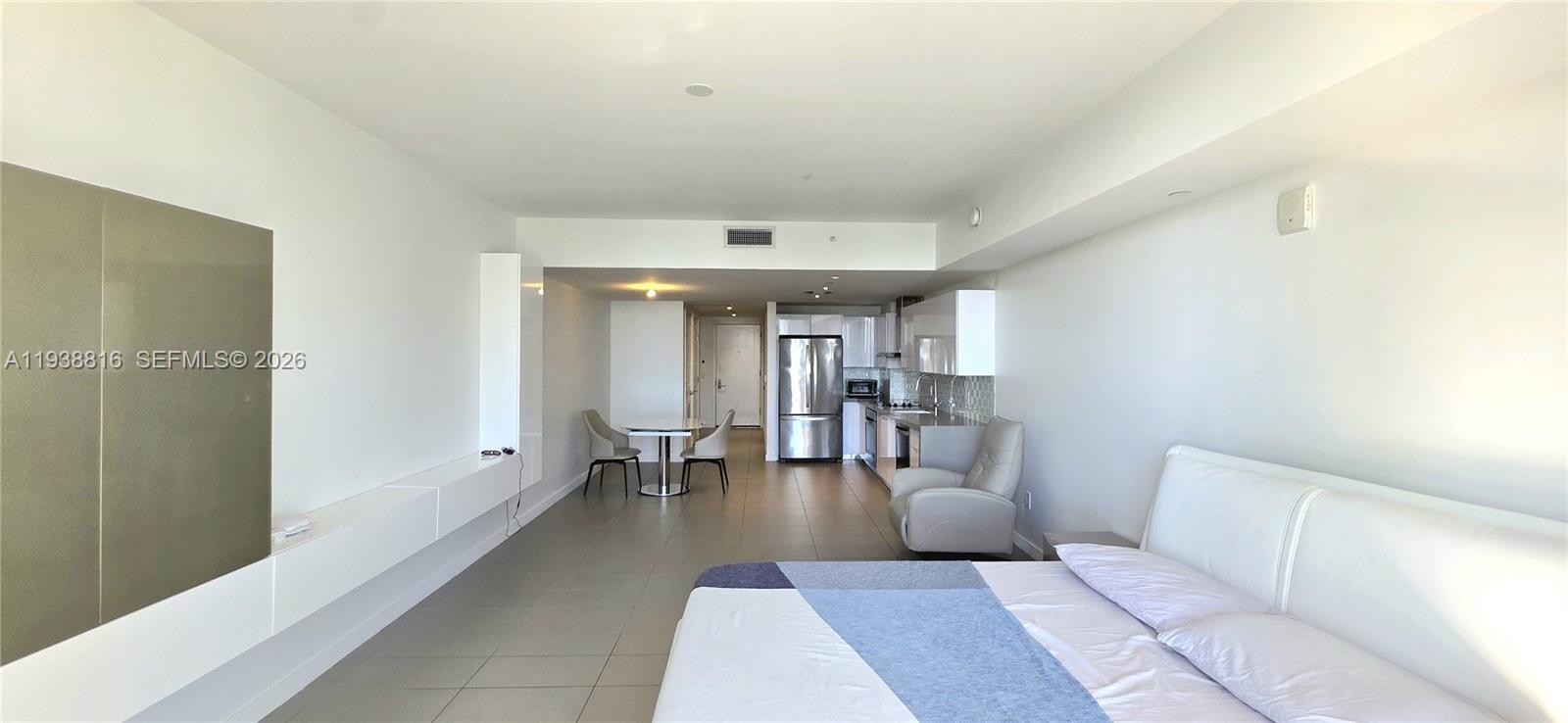 CANVAS CONDO - Residential