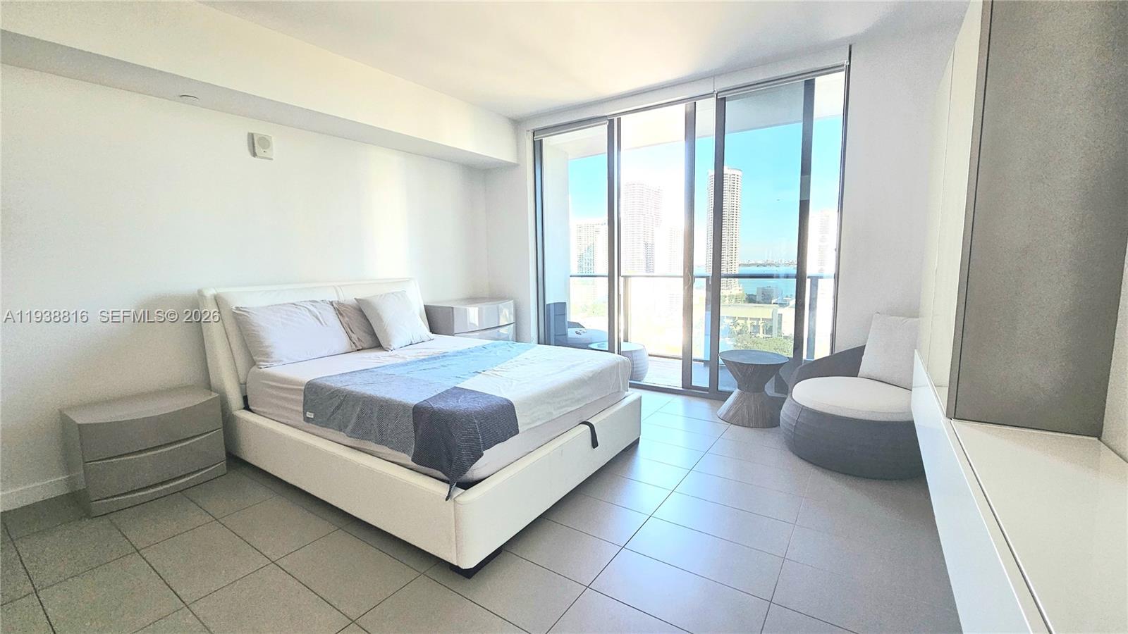 CANVAS CONDO - Residential