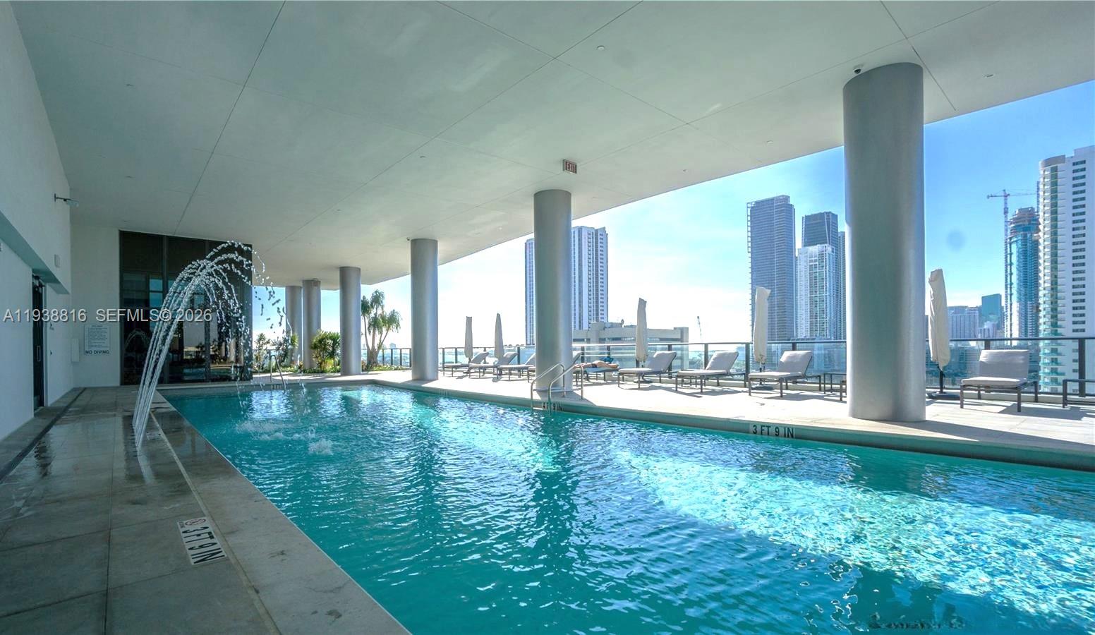 CANVAS CONDO - Residential