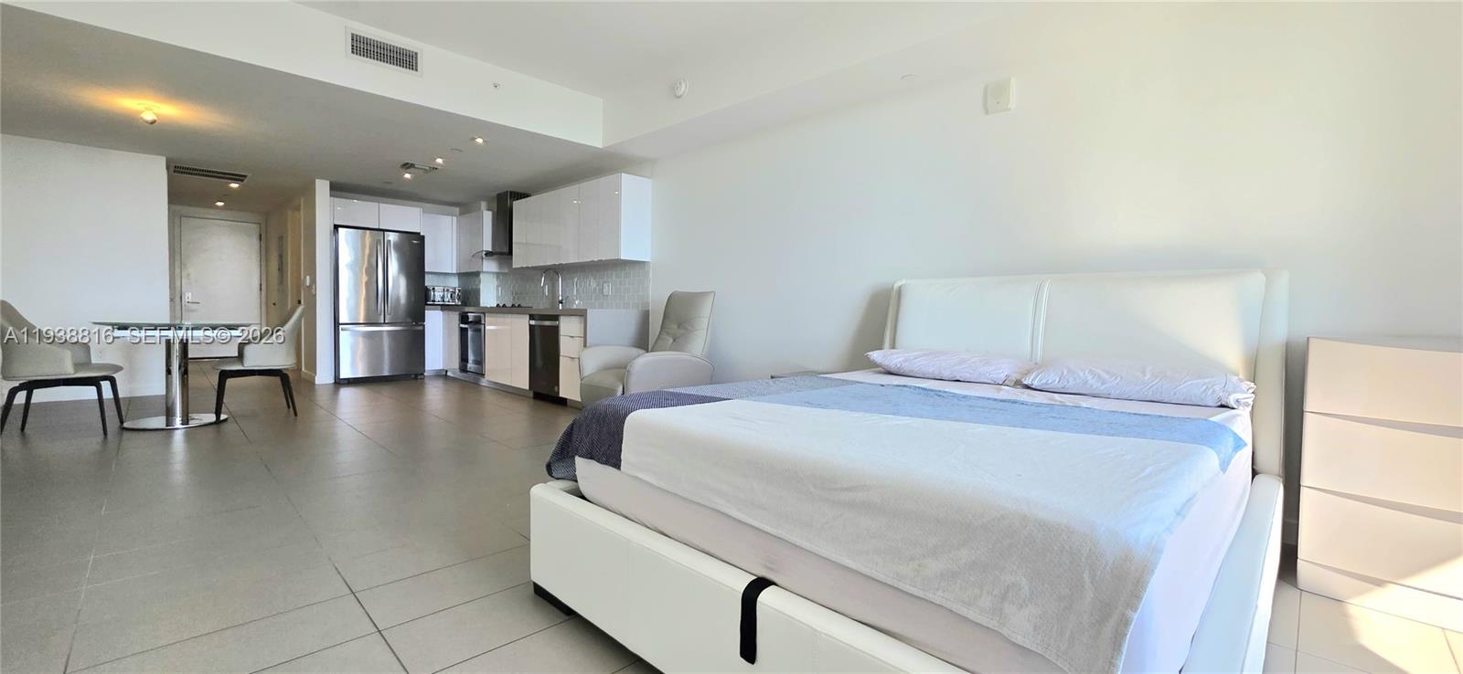 CANVAS CONDO - Residential