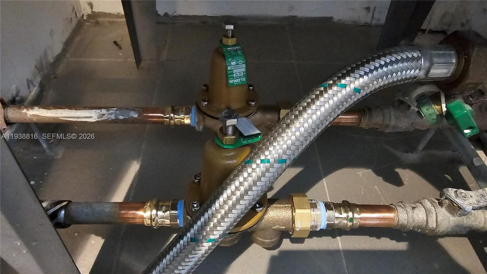 CANVAS CONDO - Residential