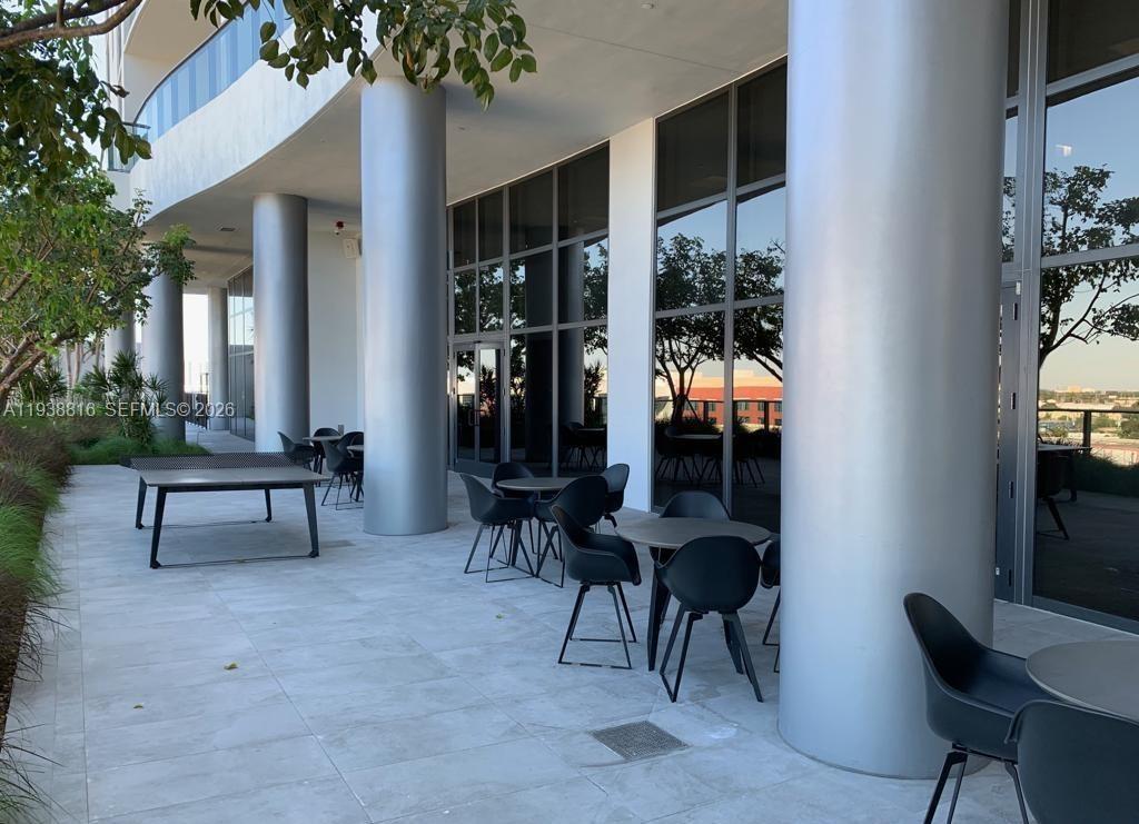 CANVAS CONDO - Residential