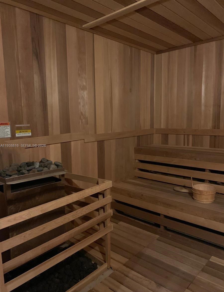 CANVAS CONDO - Residential